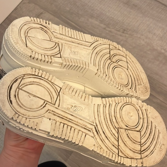 Air forces - Picture 5 of 7